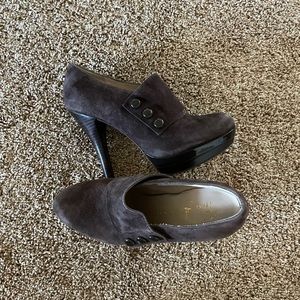 Brown suede pumps
